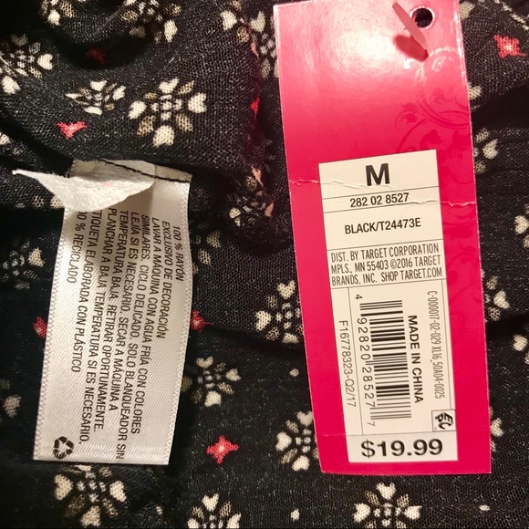 Xhilaration Off the shoulder crop top - Picture 5 of 5